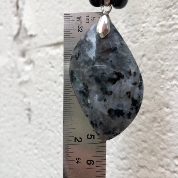 Black labradorite pendant with natural stone bead necklace. - Picture 7 of 9